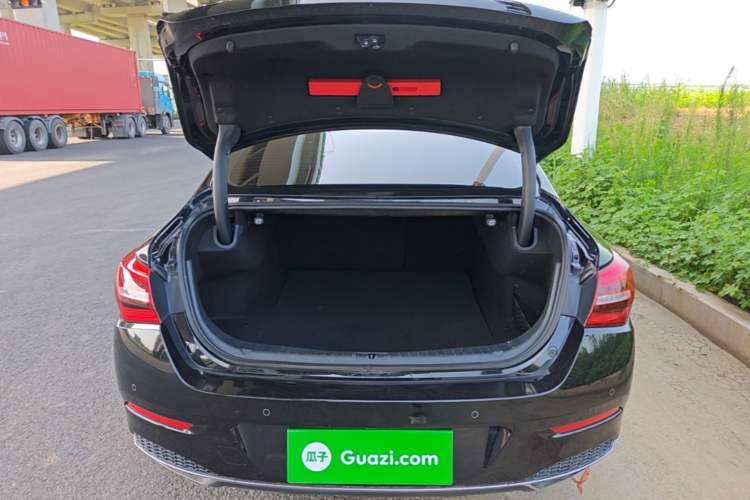 Used Hongqi H5 2022 Classic Model 1.5T DCT Flagship Edition Trunk