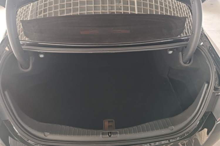 Used Hongqi H5 2022 Classic Model Facelift 1.5T DCT Qiyun Edition Trunk