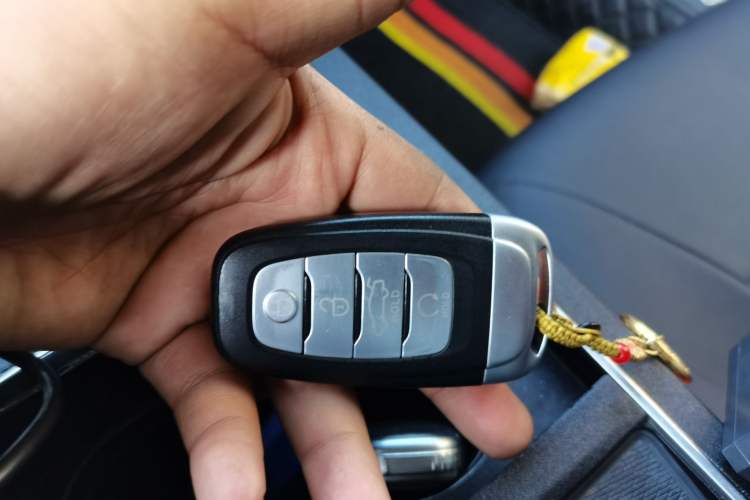 Used Hongqi H5 2022 Classic Model 1.5T DCT Flagship Edition Vehicle Key
