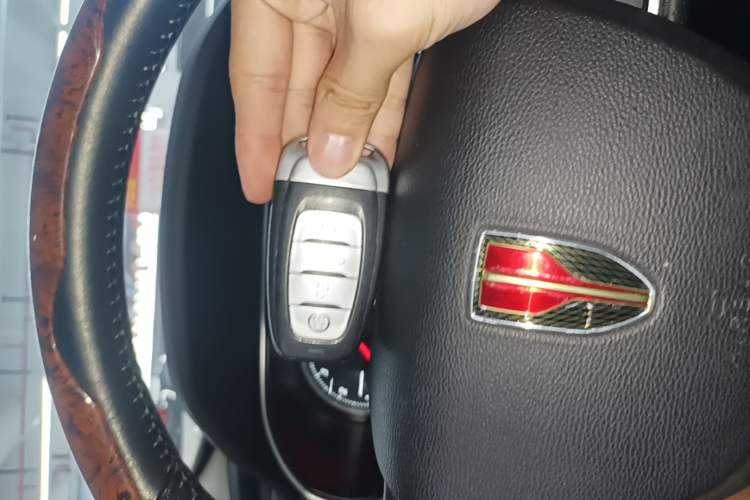 Used Hongqi H5 2022 Classic Model Facelift 1.5T DCT Qiyun Edition Vehicle Key