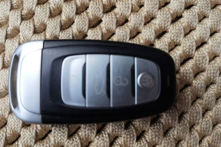 Used Hongqi H5 2022 Classic Model Facelift 1.5T DCT Qiyun Edition Vehicle Key