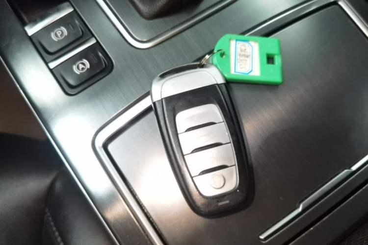 Used Hongqi H5 2022 Classic Model 1.5T DCT Flagship Edition Vehicle Key