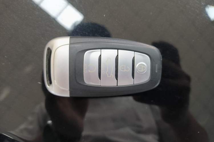Used Hongqi H5 2022 Classic Model Facelift 1.5T DCT Qiyun Edition Vehicle Key