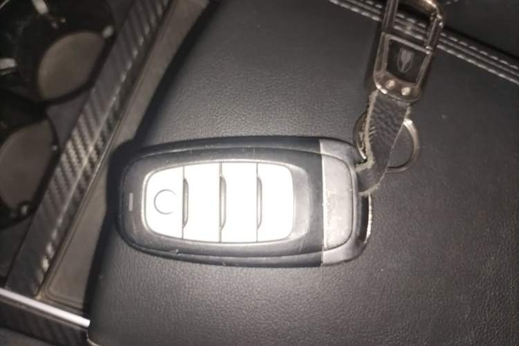 Used Hongqi H5 2022 Classic Model Facelift 1.5T DCT Qiyun Edition Vehicle Key