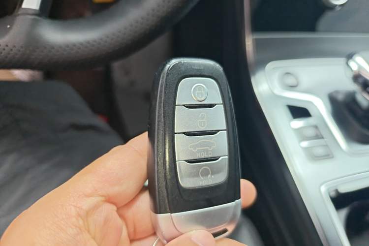 Used Hongqi H5 2022 Classic Model Facelift 1.5T DCT Qiyun Edition Vehicle Key