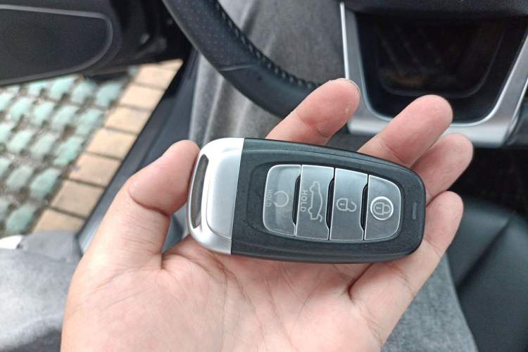 Used Hongqi H5 2022 Classic Model Facelift 1.5T DCT Qiyun Edition Vehicle Key