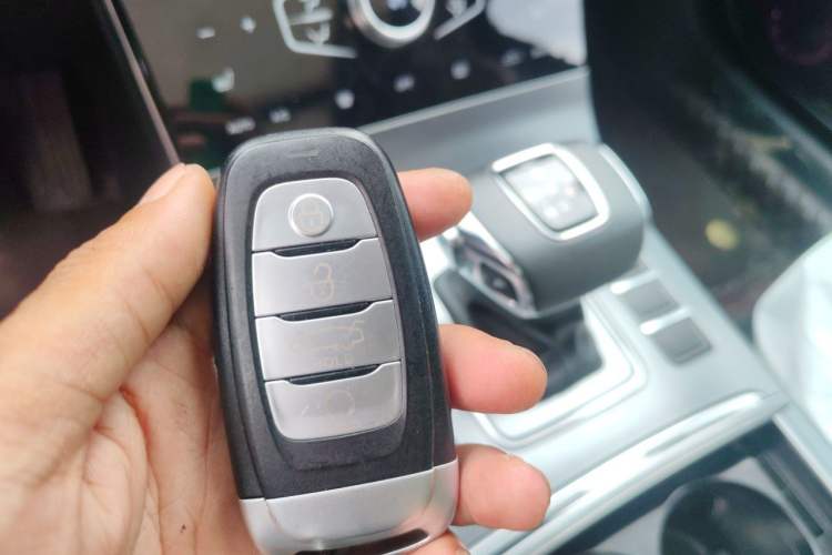 Used Hongqi H5 2022 Classic Model Facelift 1.5T DCT Qiyun Edition Vehicle Key