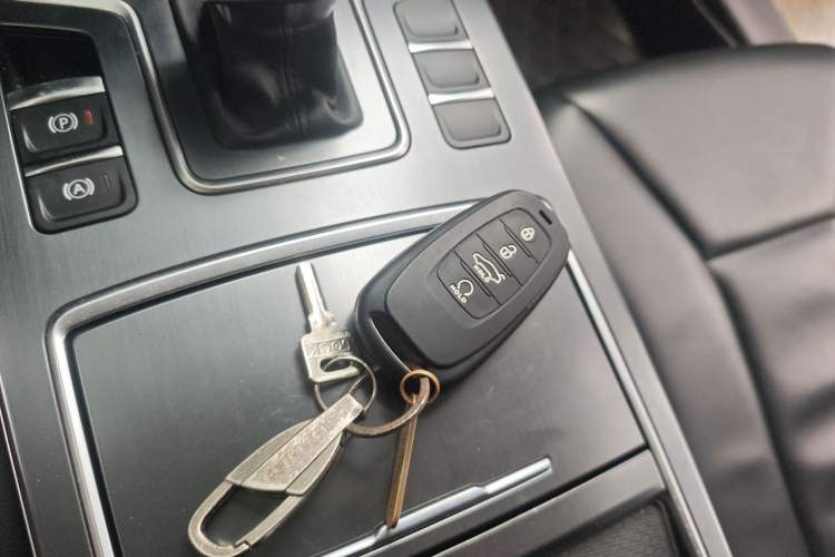 Used Hongqi H5 2022 Classic Model Facelift 1.5T DCT Qiyun Edition Vehicle Key