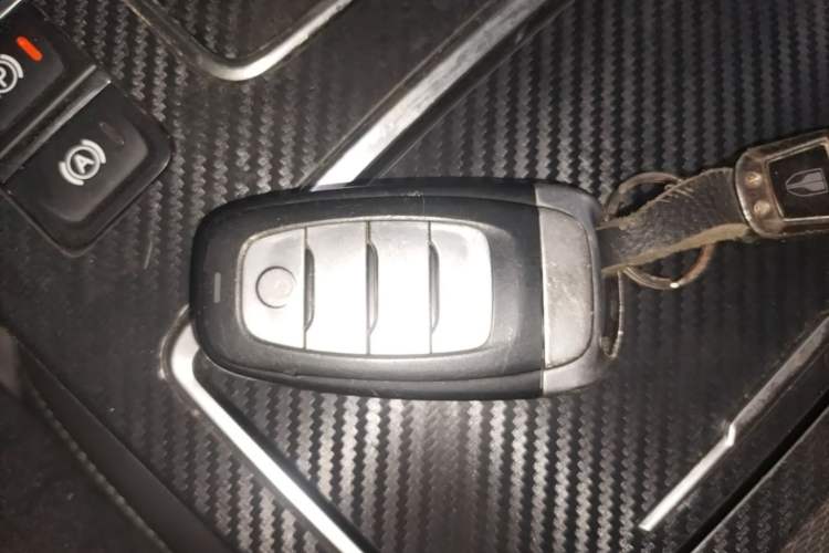 Used Hongqi H5 2022 Classic Model Facelift 1.5T DCT Qiyun Edition Vehicle Key