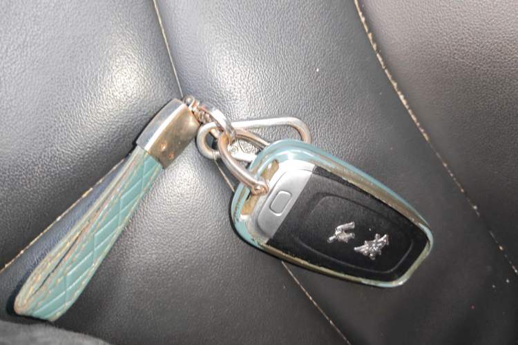 Used Hongqi H5 2022 Classic Model Facelift 1.5T DCT Qiyun Edition Vehicle Key