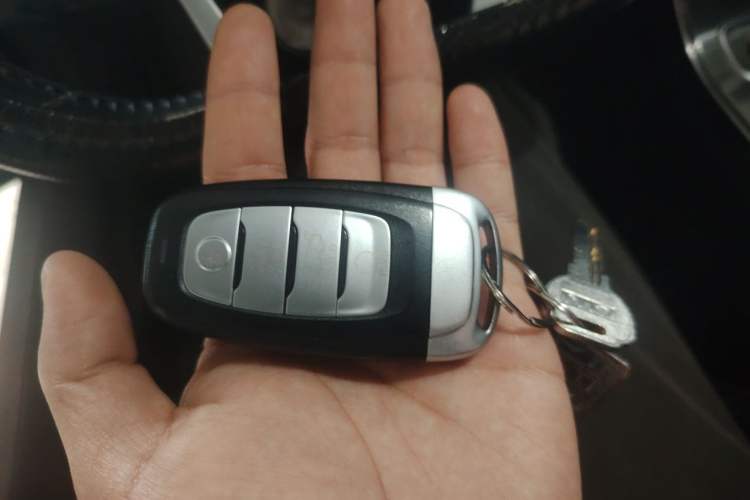 Used Hongqi H5 2022 Classic Model 1.5T DCT Flagship Edition Vehicle Key