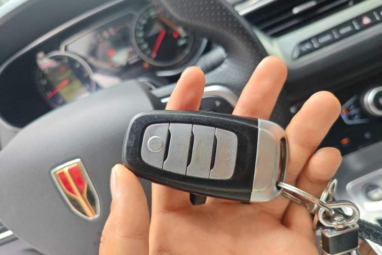 Used Hongqi H5 2022 Classic Model Facelift 1.5T DCT Qiyun Edition Vehicle Key
