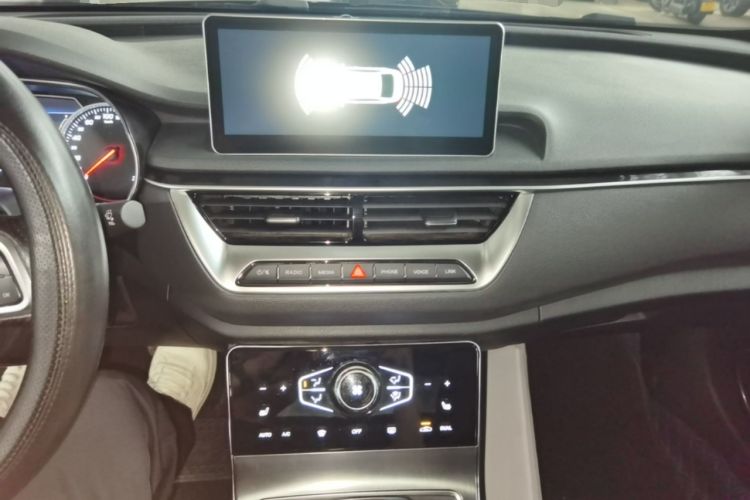 Used Hongqi H5 2022 Classic Model 1.5T DCT Flagship Edition Audio And AC Panel