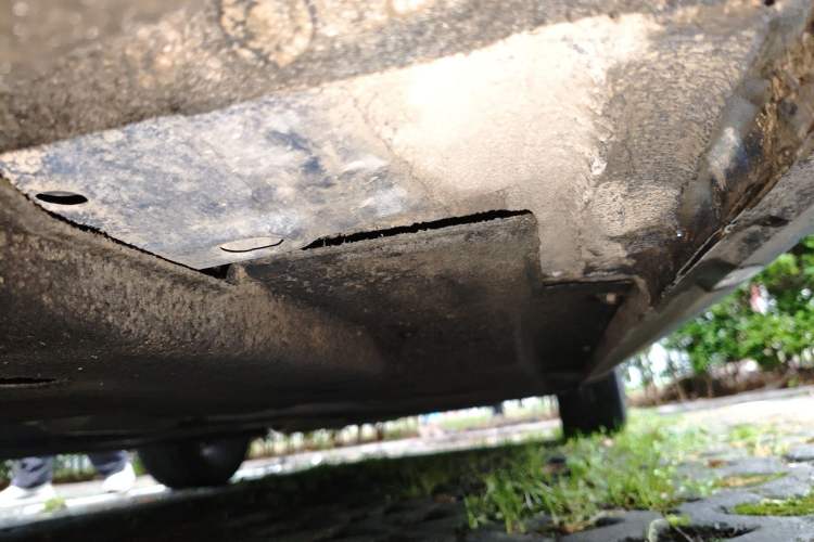 Used Hongqi H5 2022 Classic Model 1.8T Automatic Smart Connect Flagship Edition Chassis Front Left