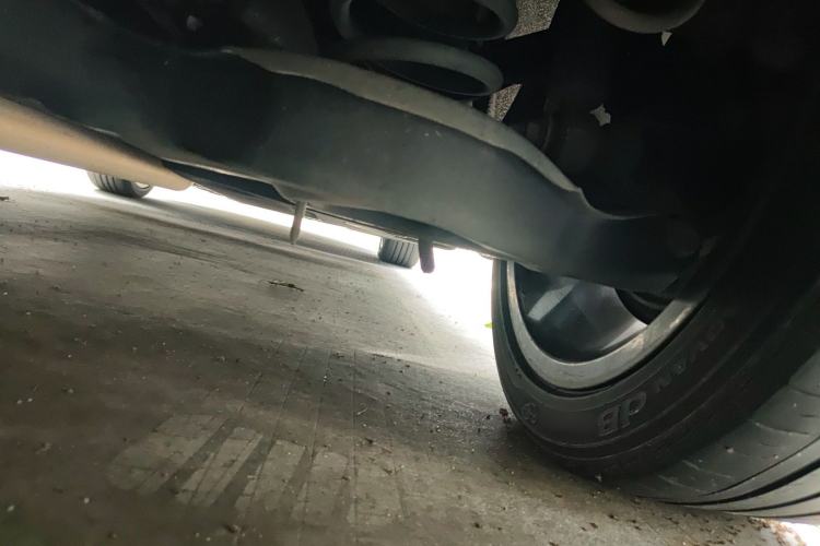 Used Hongqi H5 2022 Classic Model 1.8T Automatic Smart Connect Flagship Edition Chassis Rear