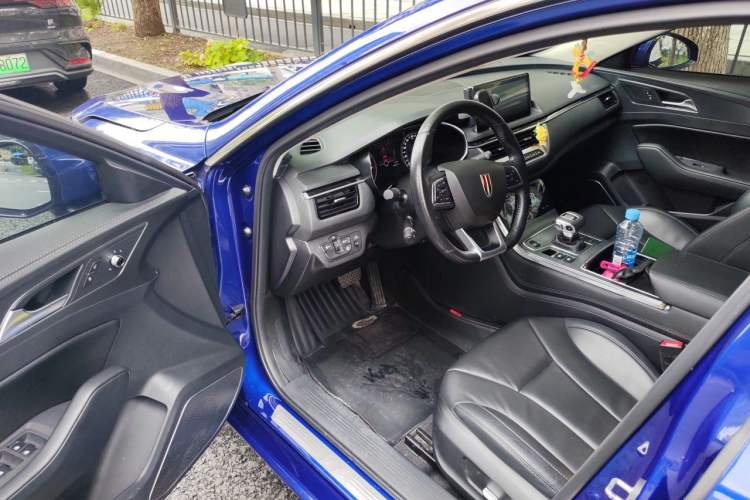 Used Hongqi H5 2022 Classic Model Facelift 1.8T Automatic Smart Connect Flagship Edition Driver Seat