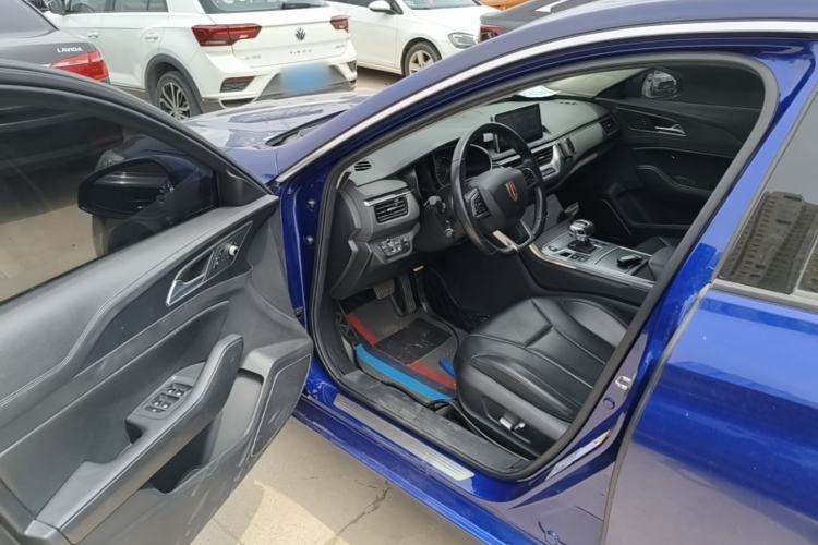 Used Hongqi H5 2022 Classic Model Facelift 1.8T Automatic Smart Connect Flagship Edition Driver Seat