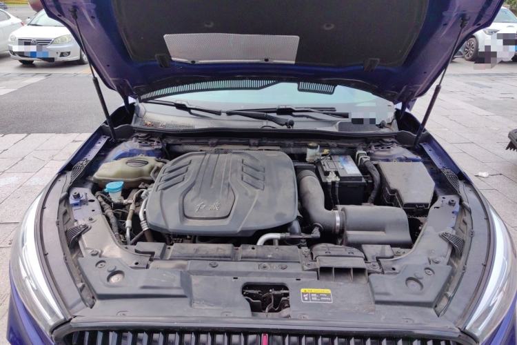 Used Hongqi H5 2022 Classic Model Facelift 1.8T Automatic Smart Connect Flagship Edition Engine Bay