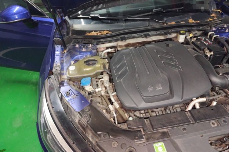 Used Hongqi H5 2022 Classic Model Facelift 1.8T Automatic Smart Connect Flagship Edition Engine Bay Right