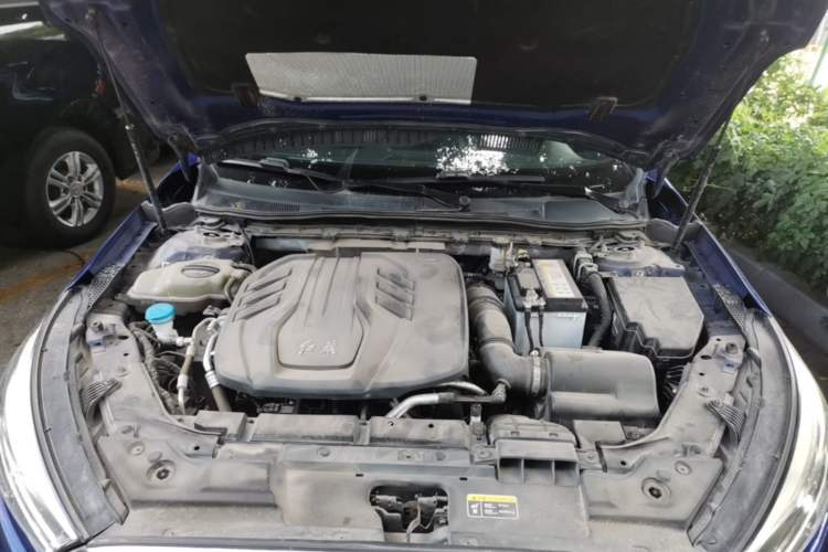Used Hongqi H5 2022 Classic Model Facelift 1.5T DCT Qiyun Edition Engine Bay
