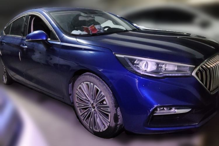 Used Hongqi H5 2022 Classic Model Facelift 1.8T Automatic Smart Connect Flagship Edition Front Right 45 Deg