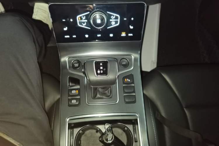 Used Hongqi H5 2022 Classic Model 1.5T DCT Flagship Edition Gear Lever