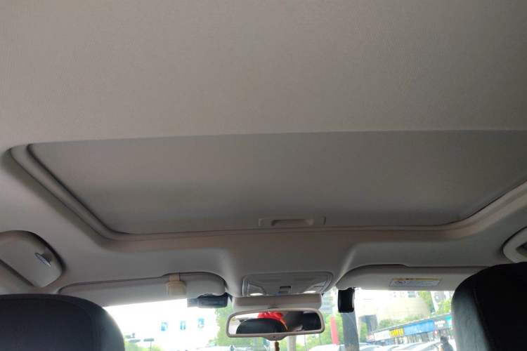 Used Hongqi H5 2022 Classic Model Facelift 1.8T Automatic Smart Connect Flagship Edition Headliner