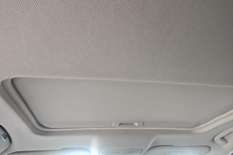 Used Hongqi H5 2022 Classic Model Facelift 1.5T DCT Qiyun Edition Headliner