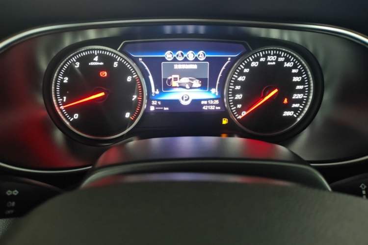 Used Hongqi H5 2022 Classic Model Facelift 1.5T DCT Qiyun Edition Instrument Cluster
