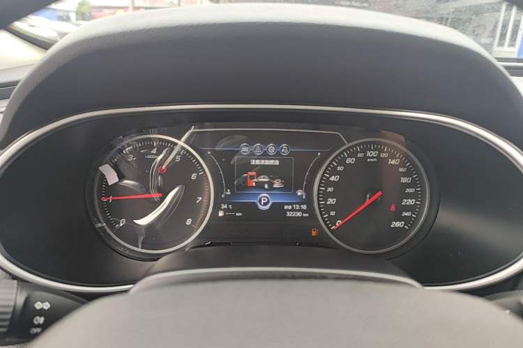 Used Hongqi H5 2022 Classic Model Facelift 1.5T DCT Qiyun Edition Instrument Cluster