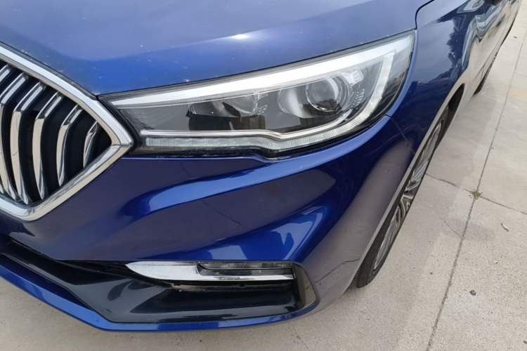 Used Hongqi H5 2022 Classic Model Facelift 1.8T Automatic Smart Connect Flagship Edition Left Front Headlight