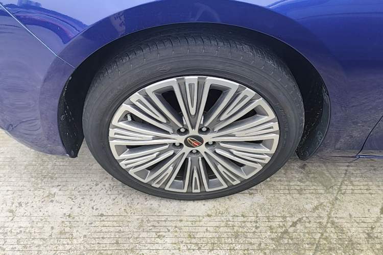 Used Hongqi H5 2022 Classic Model Facelift 1.5T DCT Qiyun Edition Left Front Wheel Hub