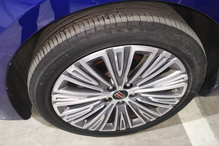 Used Hongqi H5 2022 Classic Model Facelift 1.5T DCT Qiyun Edition Left Front Wheel Hub