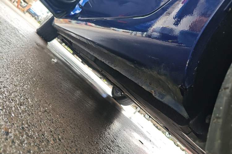 Used Hongqi H5 2022 Classic Model Facelift 1.5T DCT Qiyun Edition Left Side Sill