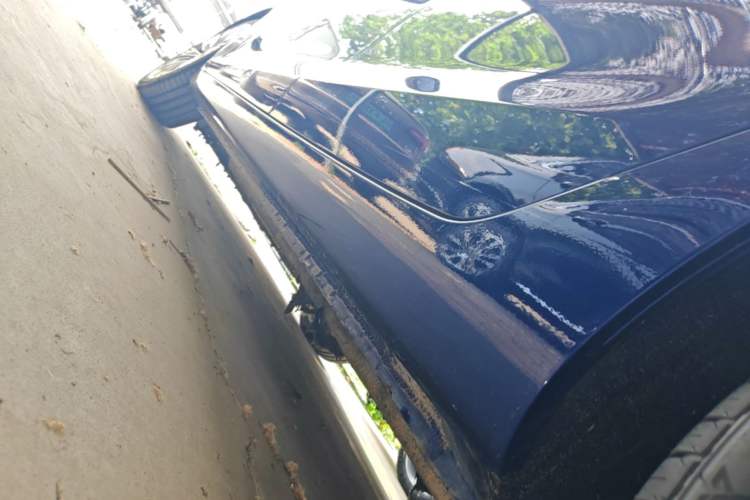 Used Hongqi H5 2022 Classic Model 1.8T Automatic Smart Connect Flagship Edition Left Side Sill