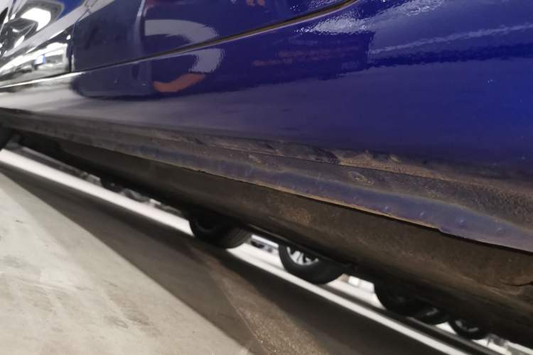Used Hongqi H5 2022 Classic Model Facelift 1.5T DCT Qiyun Edition Left Side Sill