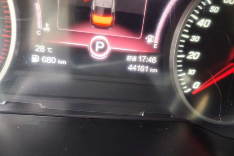 Used Hongqi H5 2022 Classic Model Facelift 1.5T DCT Qiyun Edition Odometer Close Up