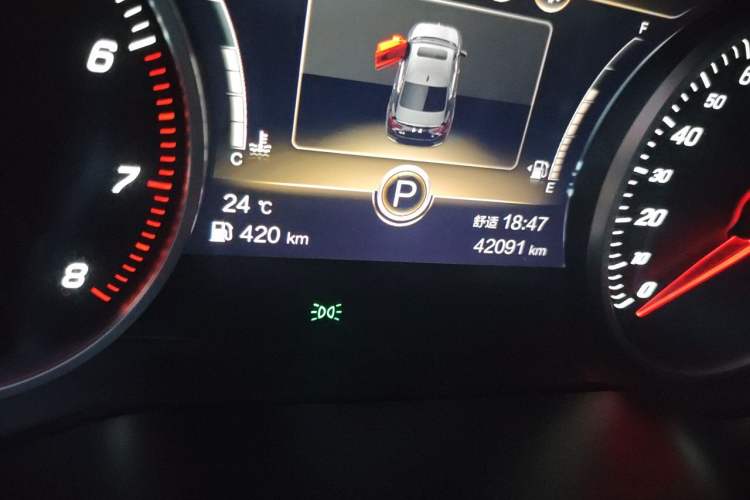Used Hongqi H5 2022 Classic Model 1.8T Automatic Smart Connect Flagship Edition Odometer Close Up