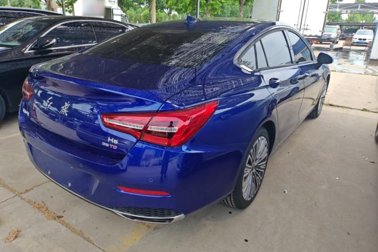 Used Hongqi H5 2022 Classic Model 1.8T Automatic Smart Connect Flagship Edition Rear Right 45 Deg