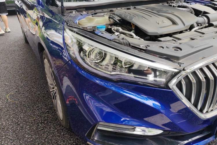 Used Hongqi H5 2022 Classic Model Facelift 1.8T Automatic Smart Connect Flagship Edition Right Front Headlight