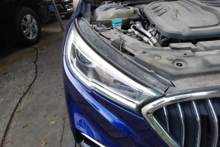 Used Hongqi H5 2022 Classic Model Facelift 1.5T DCT Qiyun Edition Right Front Headlight