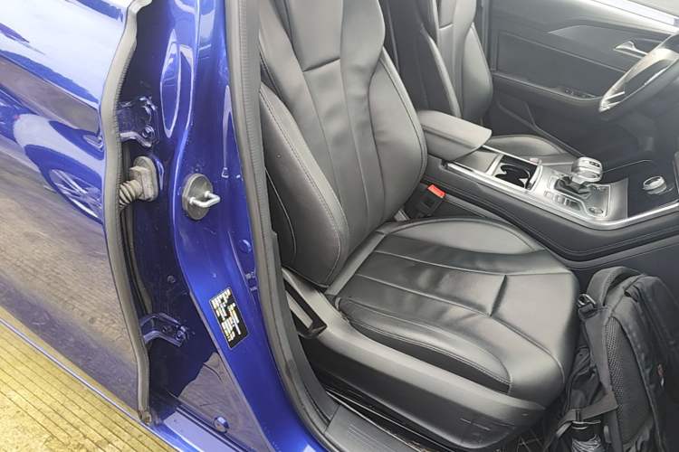 Used Hongqi H5 2022 Classic Model Facelift 1.5T DCT Qiyun Edition Right Front Seat