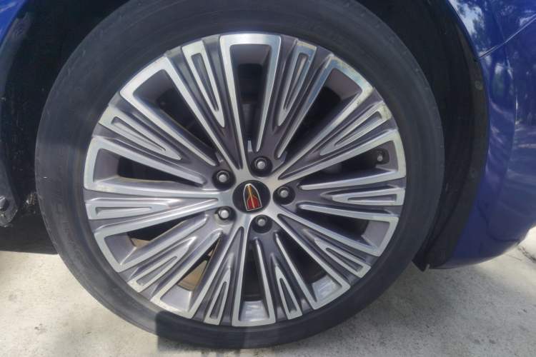 Used Hongqi H5 2022 Classic Model 1.5T DCT Flagship Edition Right Front Wheel Hub