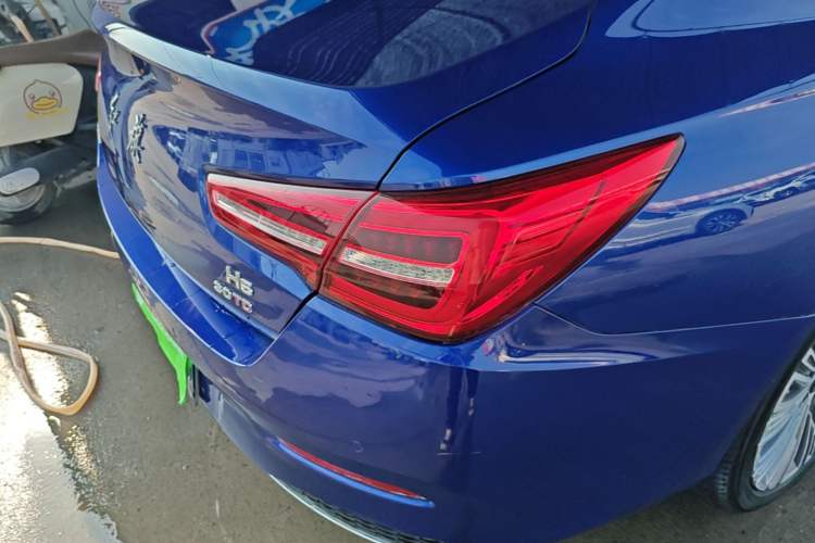 Used Hongqi H5 2022 Classic Model Facelift 1.5T DCT Qiyun Edition Right Rear Taillight