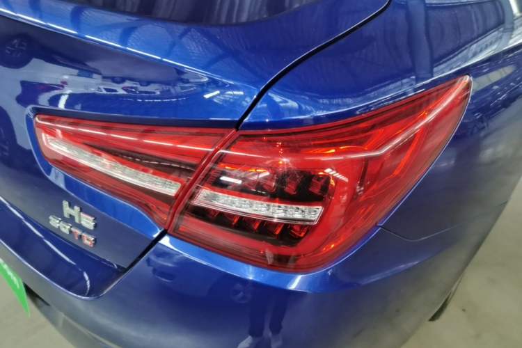 Used Hongqi H5 2022 Classic Model 1.5T DCT Flagship Edition Right Rear Taillight