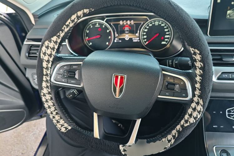 Used Hongqi H5 2022 Classic Model Facelift 1.5T DCT Qiyun Edition Steering Wheel