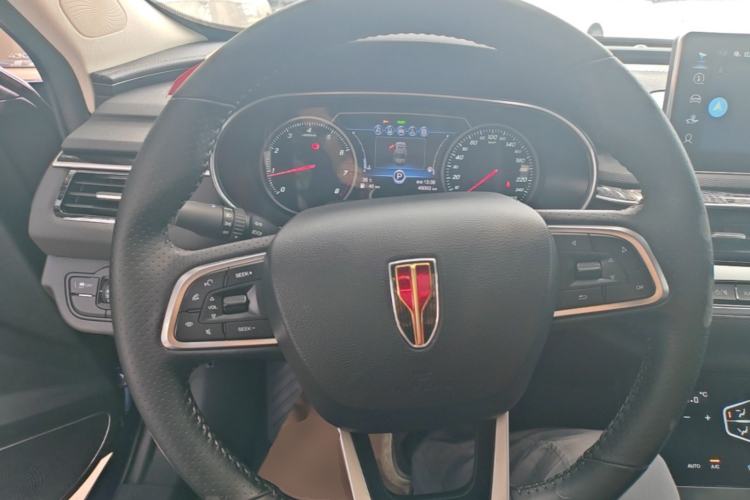 Used Hongqi H5 2022 Classic Model 1.8T Automatic Smart Connect Flagship Edition Steering Wheel