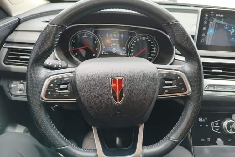 Used Hongqi H5 2022 Classic Model Facelift 1.8T Automatic Smart Connect Flagship Edition Steering Wheel
