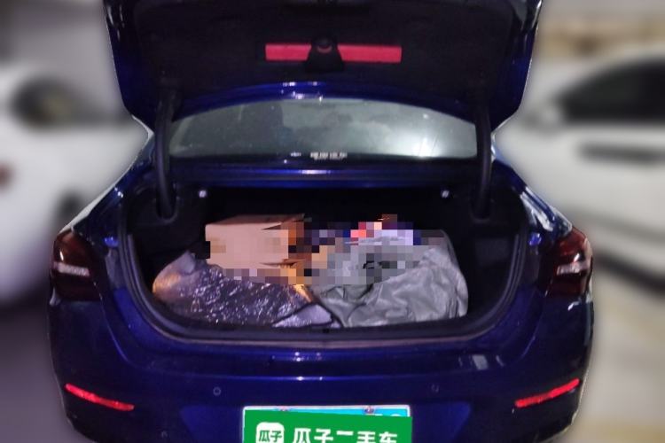 Used Hongqi H5 2022 Classic Model Facelift 1.8T Automatic Smart Connect Flagship Edition Trunk
