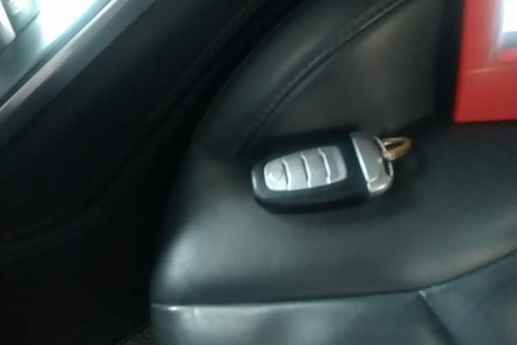Used Hongqi H5 2022 Classic Model Facelift 1.5T DCT Qiyun Edition Vehicle Key